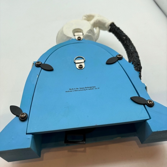 Dr. Seuss The Cat in the Hat Tabletop/Hanging Ceramic Unique Clock - Picture 14 of 16